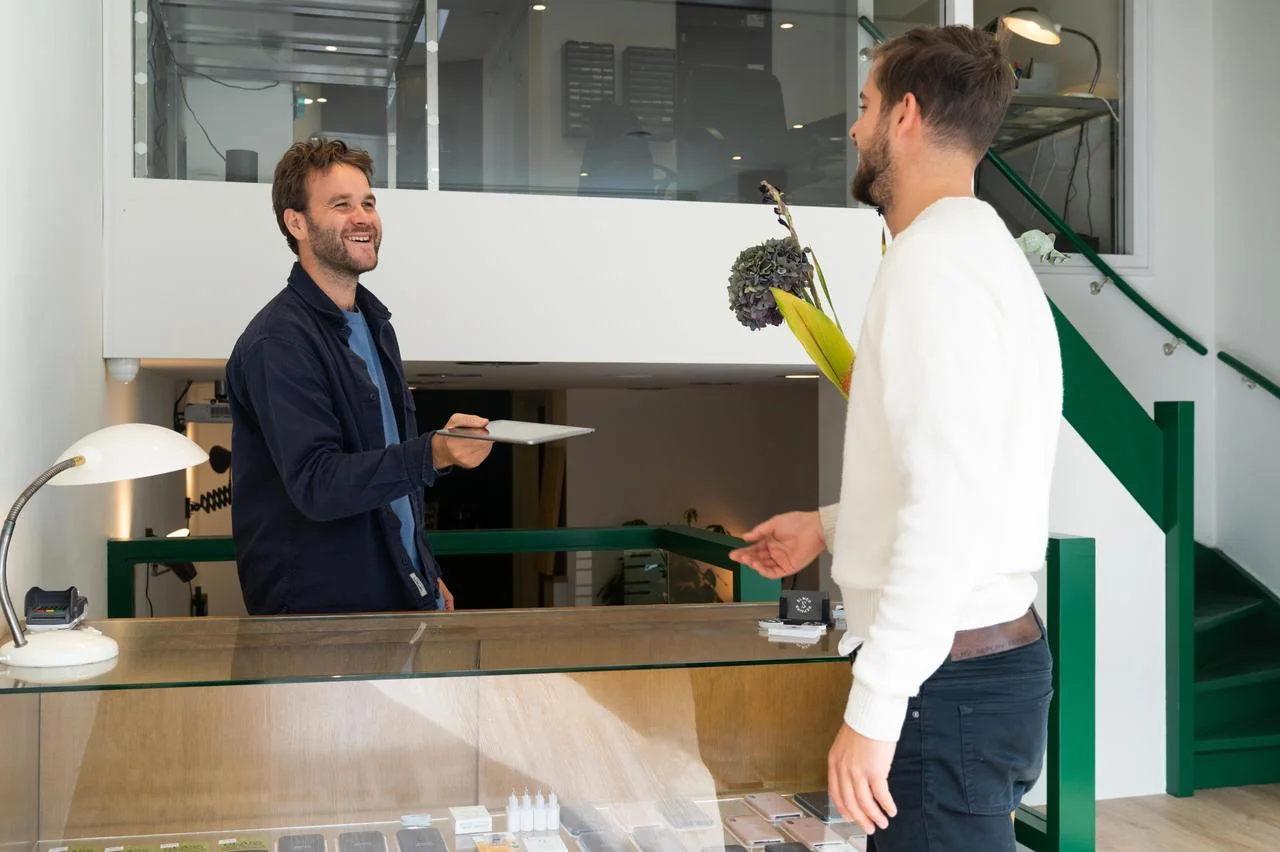 ElmerRepairs winkelinterieur Rozengracht Amsterdam